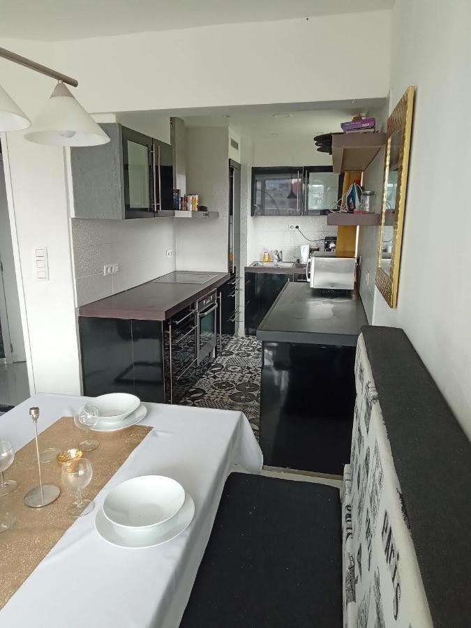Liege Centre Mediacite Appartement Possible Parking Terrasse Immense 8Eme Pour 2 Personnes Exteriér fotografie
