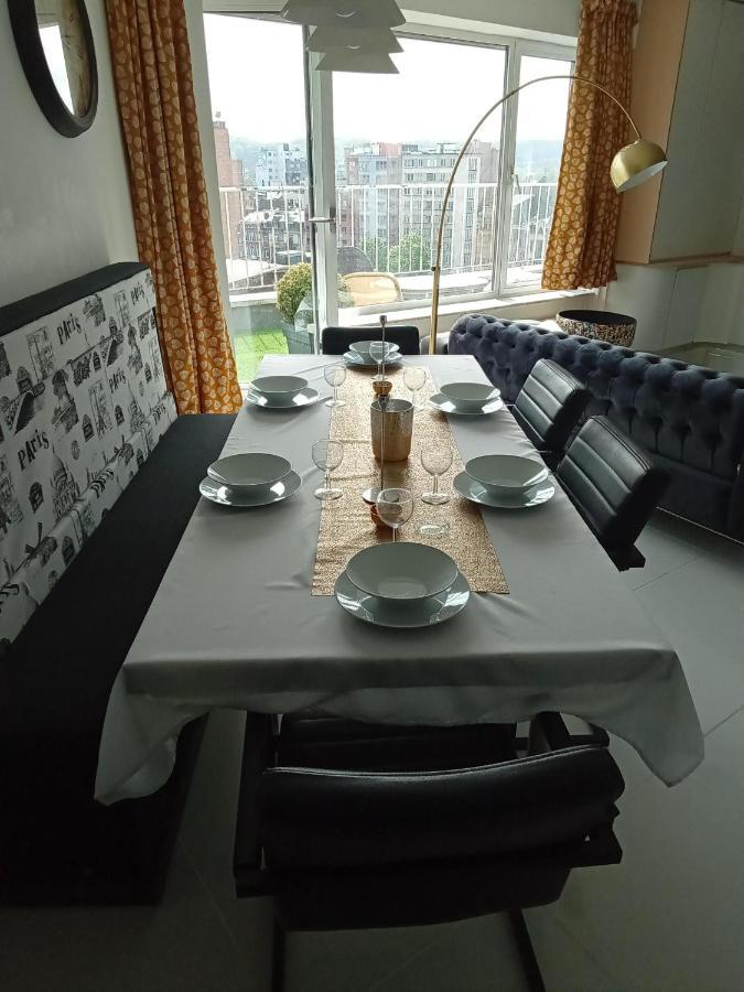 Liege Centre Mediacite Appartement Possible Parking Terrasse Immense 8Eme Pour 2 Personnes Exteriér fotografie