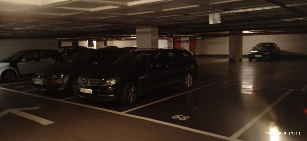 Liege Centre Mediacite Appartement Possible Parking Terrasse Immense 8Eme Pour 2 Personnes Exteriér fotografie